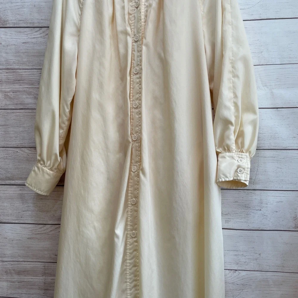 VINTAGE MARGUERITE RUBEL LIGHTWEIGHT NYLON COAT IN PALE‎ YELLOW - Picture 3 of 12